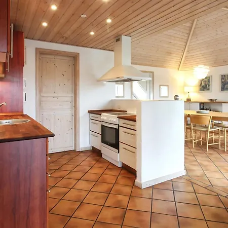 Brigida - 500m From The Sea By Interhome Lakolk